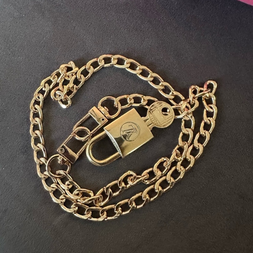 Authentic Louis Vuitton LV Padlock #302 Key Necklace 47” Chain